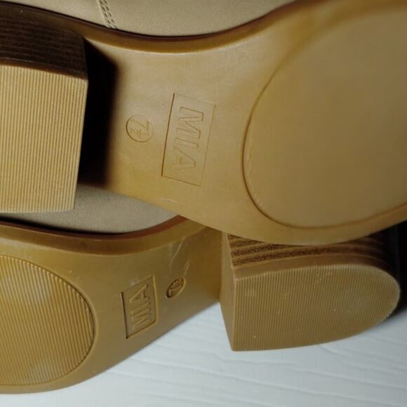 MIA Womens NEW w/Tags Tan Embroidered Tall Cowgirl Boots w/Zipper - sz. 7 1/2 - Picture 5 of 5